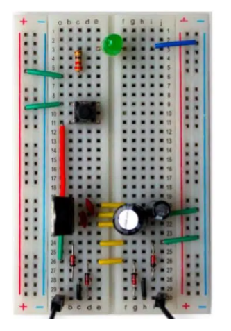 Protoboard com circuito real